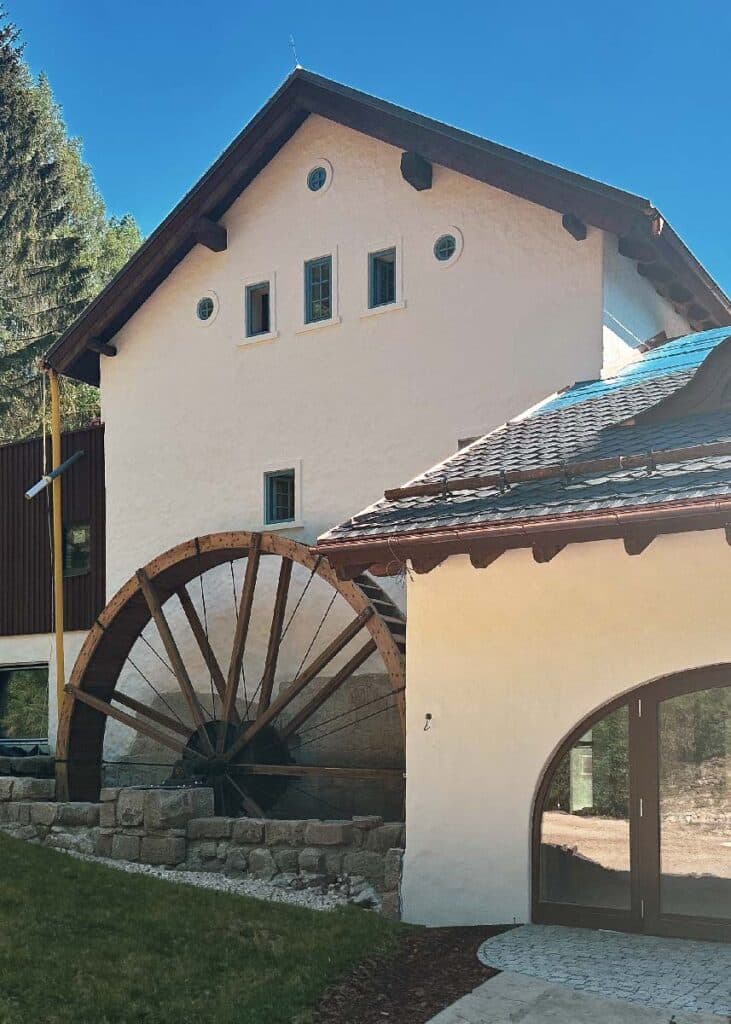 Tepelné čerpadlo MEGA pro Boutique hotel Podhlavický Mlýn 28 thermia podhlavicky mlyn kolo MAIN